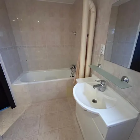 Rose Apartment *